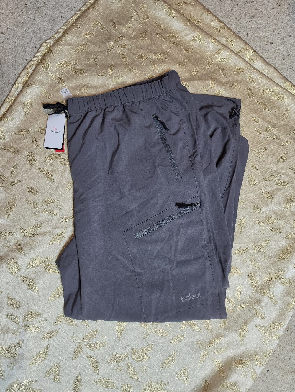 Baleaf Womens 3XL Grey Water Resistant Hiking Capri Pants UPF 50+ Zip Pockets